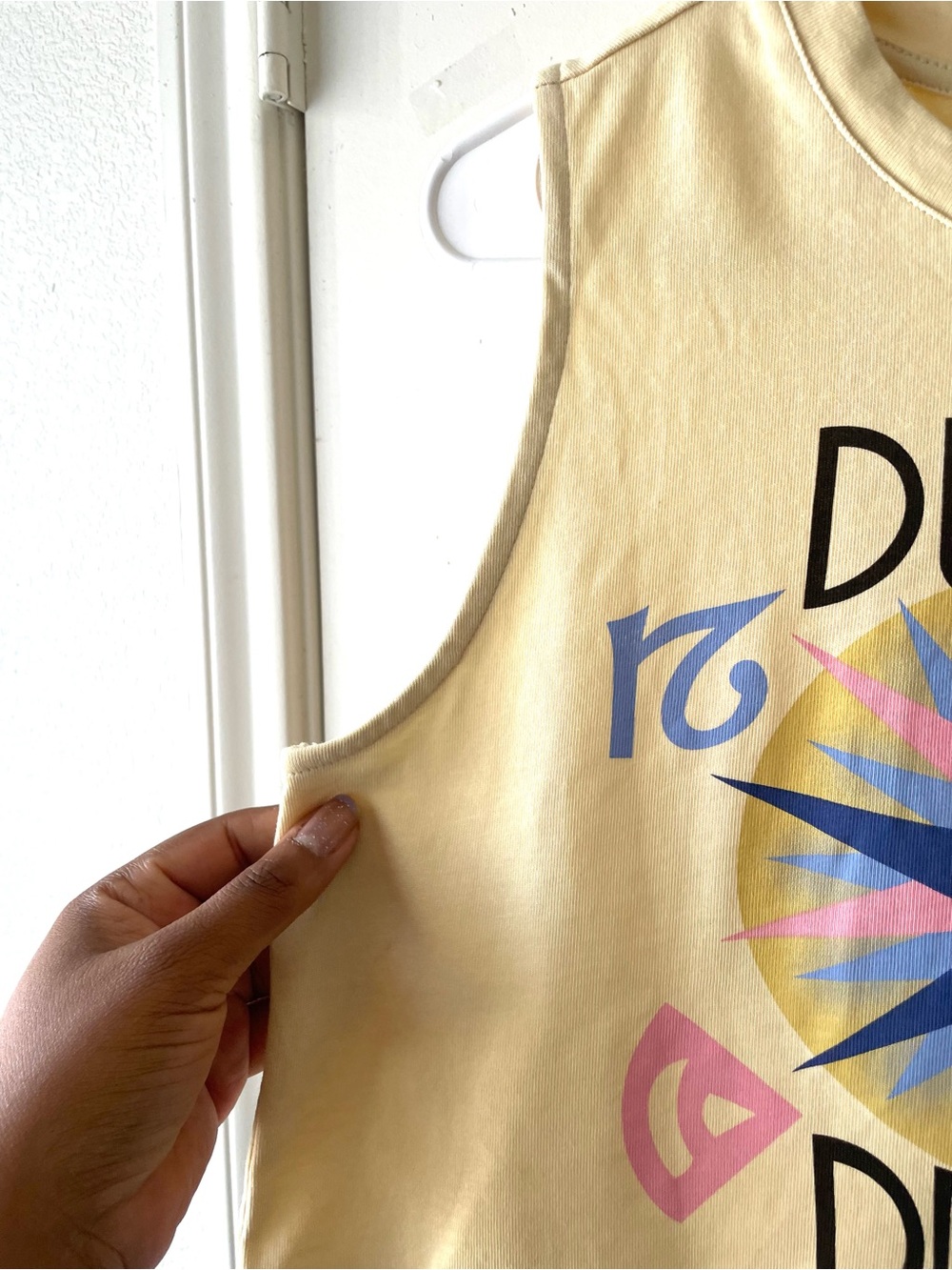 Cider Pale Yellow Duran Graphic Crop Tank - Picture 4 of 5